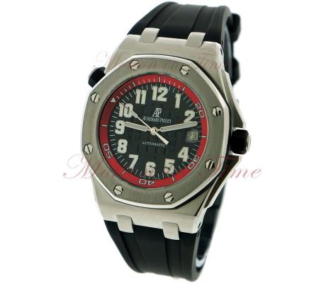 audemars-piguet-royal-oak-offshore-scuba-red-diver-quotboutiquequot-black-dial-limited-edition-to-300-pieces-stainless-steel-on-rubber-strap.jpg